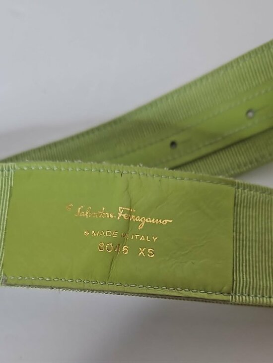 Salvatore Ferragamo Vara Bow Lime Green Belt Gold Tone Buckle XS Made in Italy main image 5
